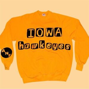 Hand Sewn NCAA Iowa Hawkeyes Yellow Crewneck Sweatshirt Adult XL Made in USA